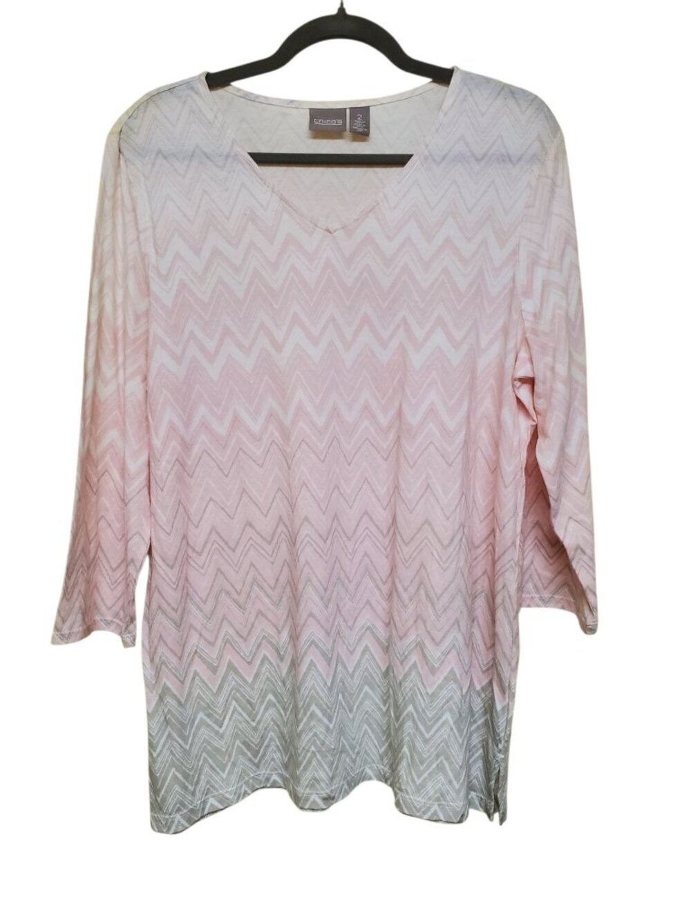 Chico's Women's White Pink Gray Chevron Stripe Ombre 3/4 Sleeve Tee Size 2 (L)
